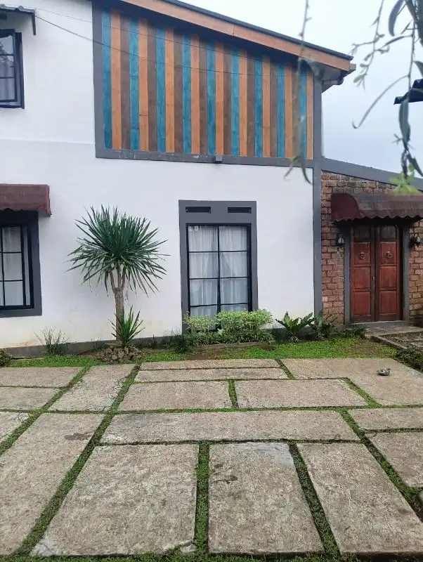 Di jual Rumah Villa APIK & TERAWAT, Ciawi, Bogor