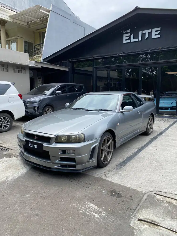 2001 Nissan Skyline GT-R R34 V-Spec II Sparkling Silver Metallic