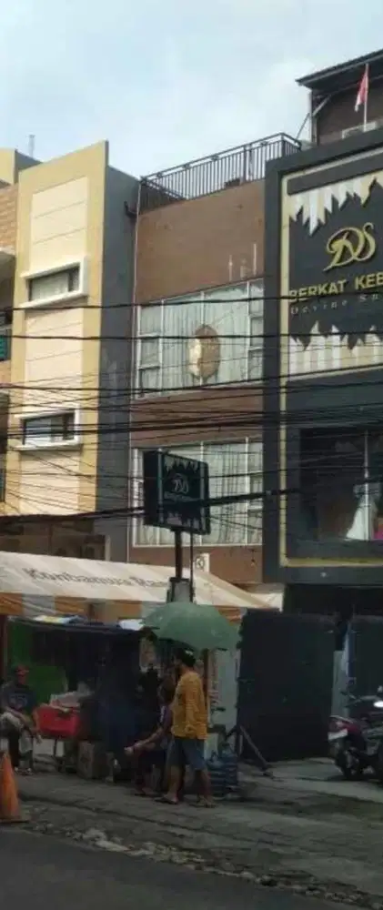 Ruko lokasi strategis