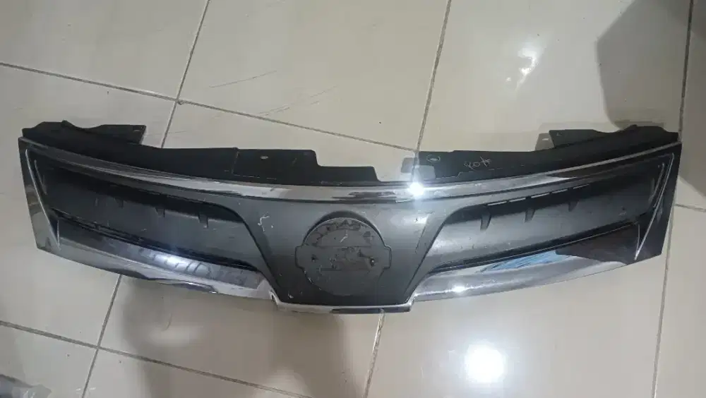 GRILL LIVINA ORI TIPE XV/SV 2007 - 2012 BEKAS