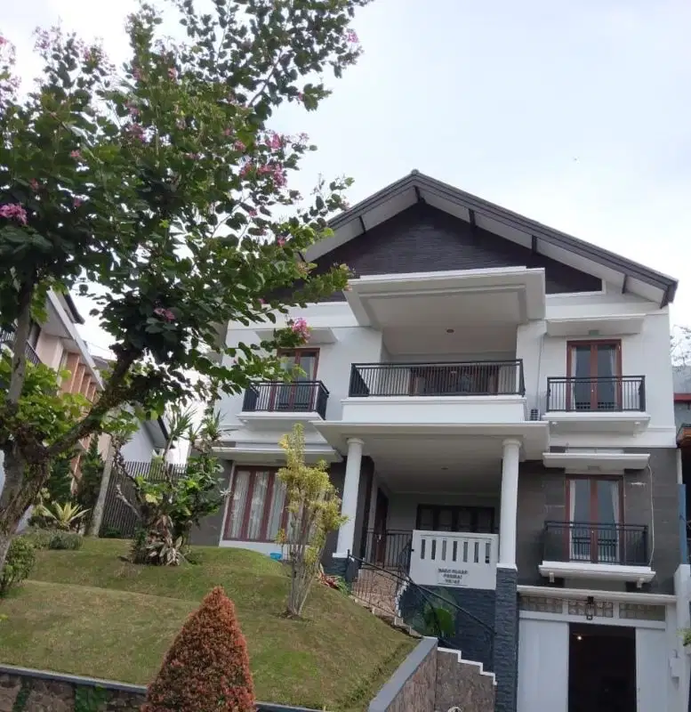 Rumah Bagus di Resort Dago Pakar Bandung