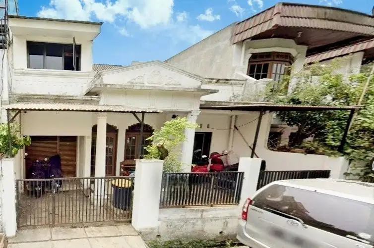 DIJUAL RUMAH LAMA HANYA HITUNG TANAH RUMAH MASIH KOKOH DAN BAGUS