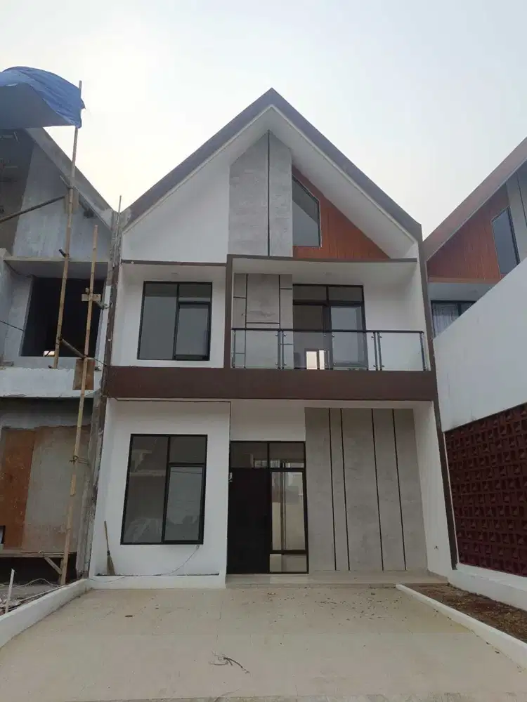 Di jual rumah 2 lantai di pusat kota pamulang bebas banjir