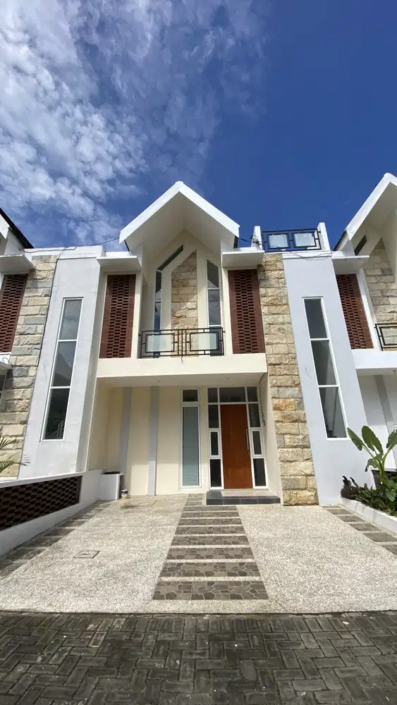 Vila 3 lt Fully Furnished SHM kota wisata Batu