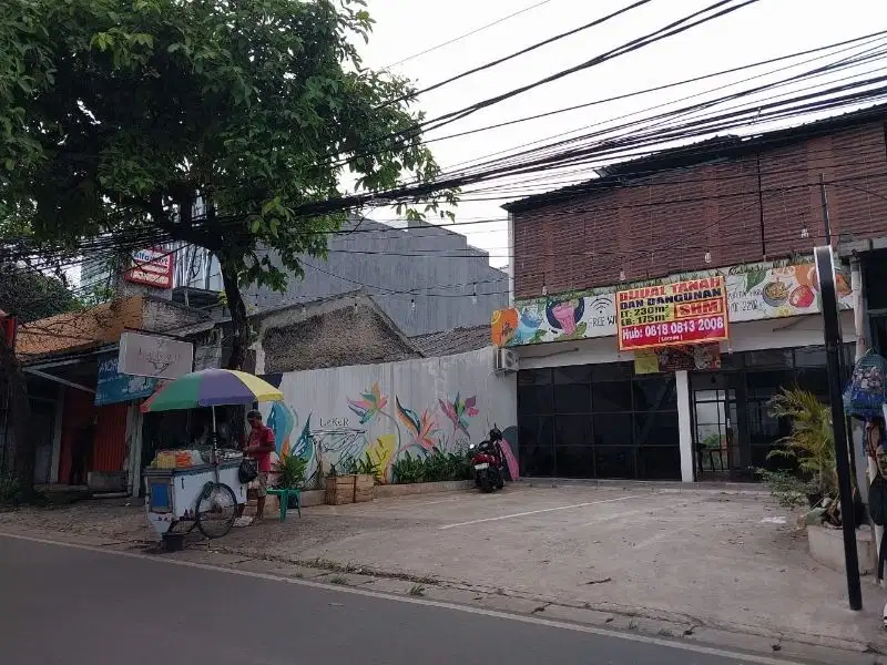 Dijual  ruko baru semi furnish, lokasi strategis
