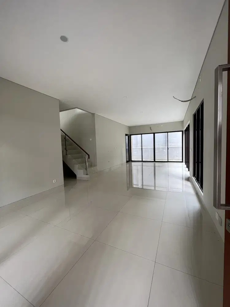 Rumah Baru, siap huni. Dekat Cibubur. 10 menit  TSM Cibubur