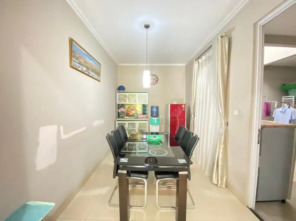 Rumah 2 Lantai di Green Lake City 8x15m², SHM, Bagus, Siap Huni!