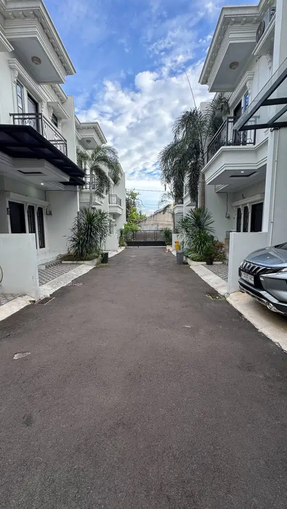 Rumah Dijual Full Furnish  Hanya bawa Koper