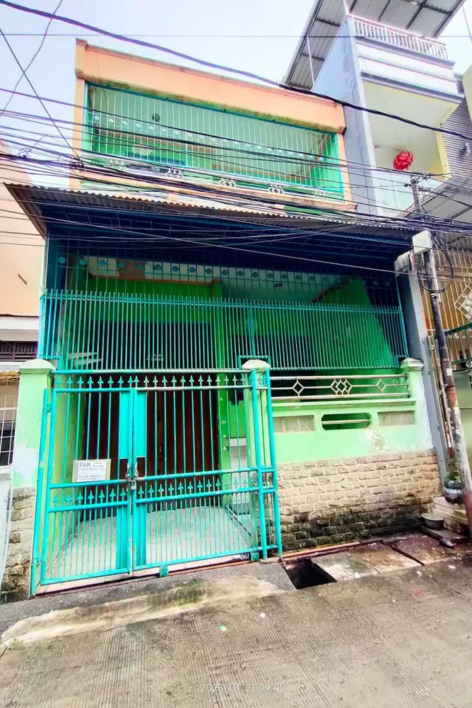 Dijual rumah di Teluk Gong