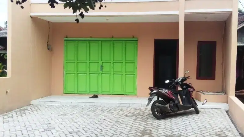 Ruko baru harga murah cocok utk usaha grosiran/supplier, lahan kosong luas di belakang ruko