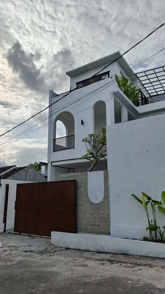 Villa 3 lantai View GWK Melang Kaja Jimbaran