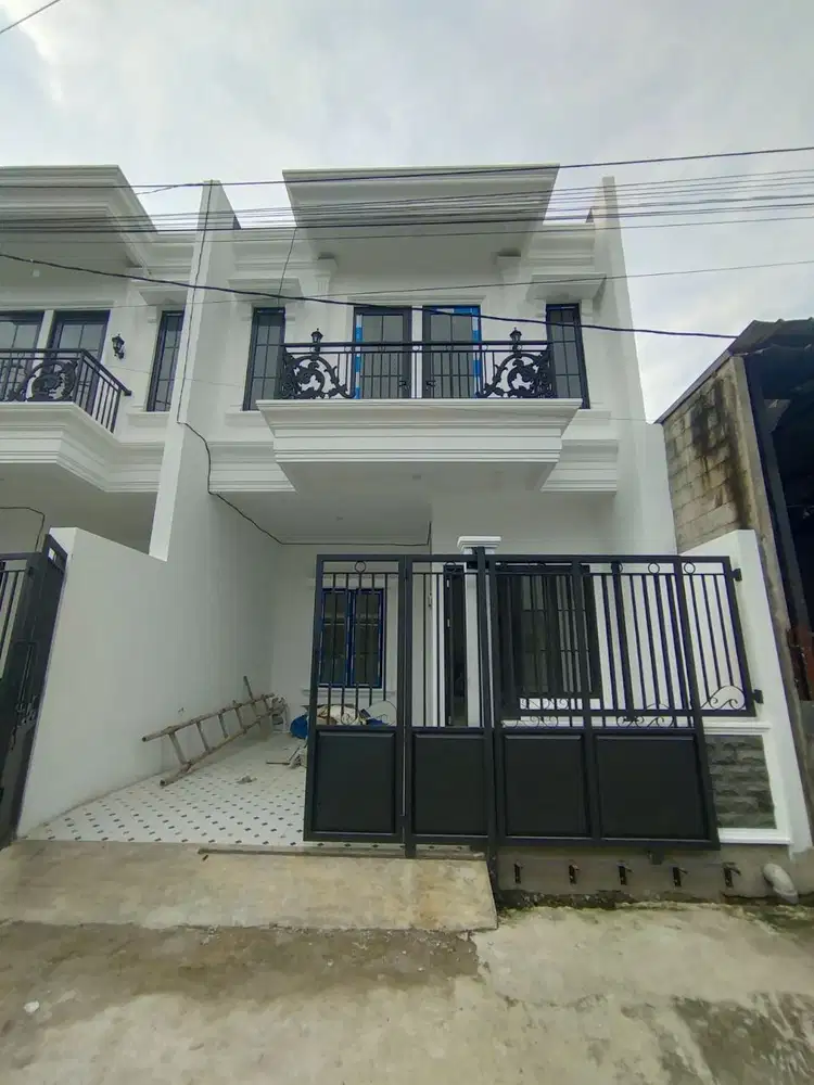 Di Jual Rumah 2 Lantai dkt Dishub dan Alun2 Kota Depok free cicilan 1 tahun