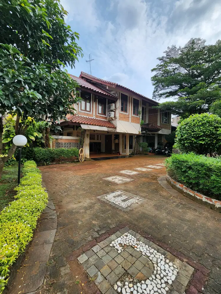 UNDER MARKET BEST DEALS RUMAH CANTIK NUANSA VILLA  Jagakarsa Jaksel