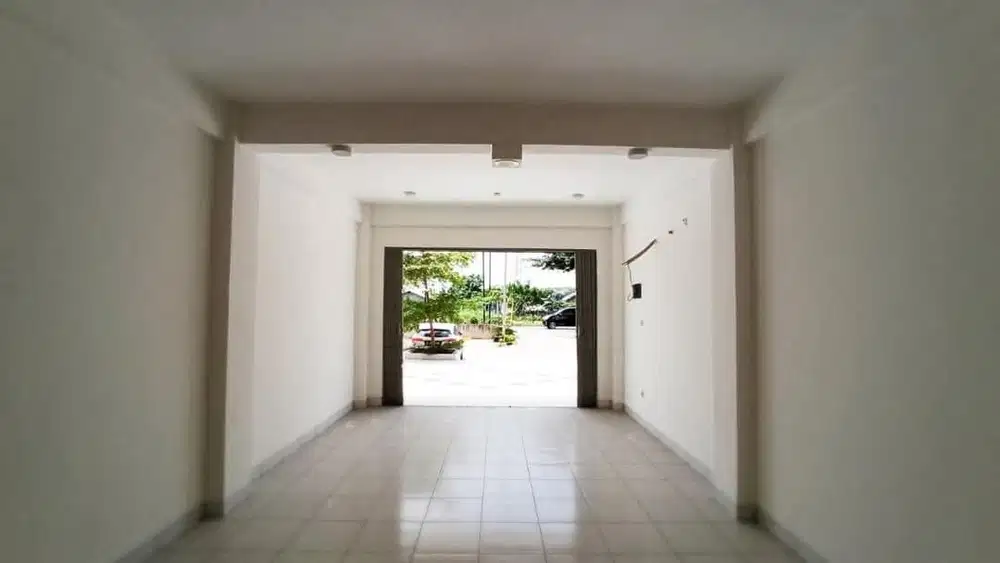 Ruko dua lantai siap usaha target pasar sudah terbentuk