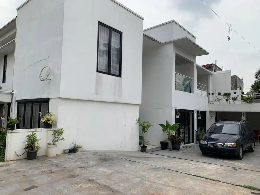 Dijual Cepat - Rumah Sudut di daerah Bangka, Pela Mampang