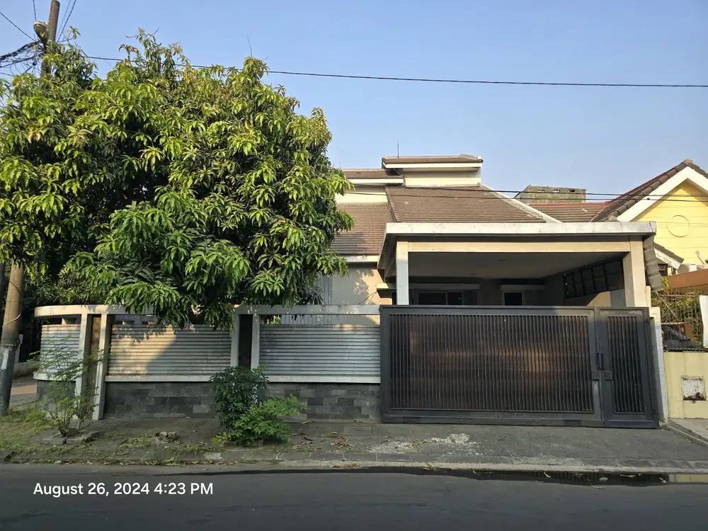 Rumah 2 Lantai posisi hook LT 234 LB 180m2