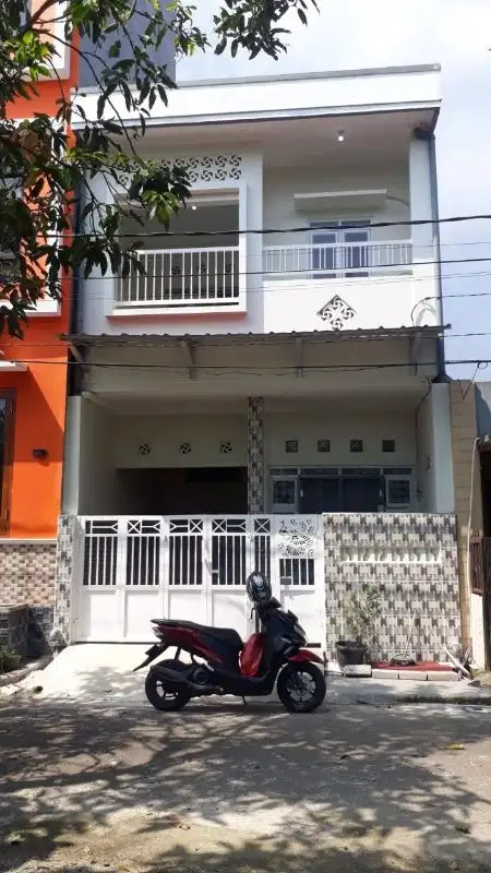 Dijual rumah sudah renovasi di Bumi Jati Elok, Legok