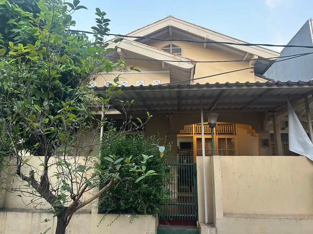 Rumah Asri dekat Bintaro Plaza