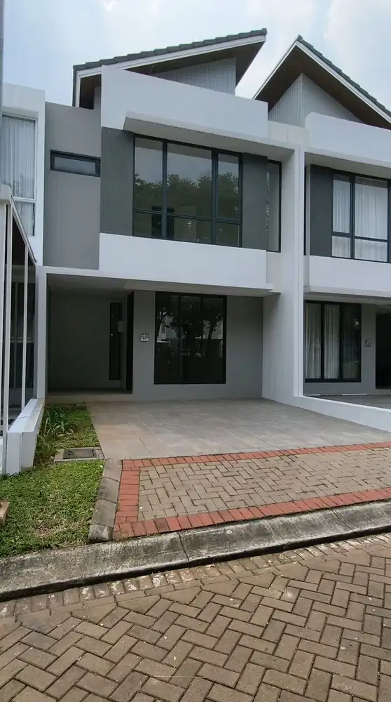 Rumah Bintaro Siap huni Hadap Taman