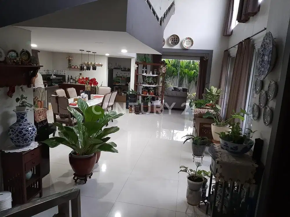 DIJUAL RUMAH 2 LANTAI DI SENTUL
