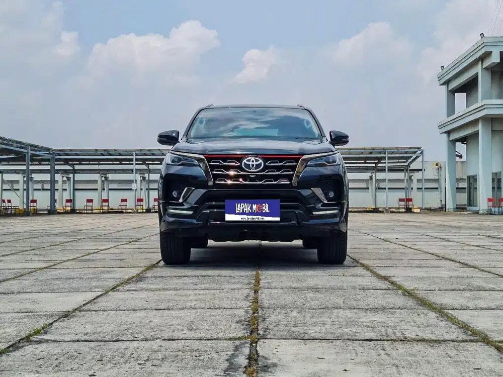 Toyota Fortuner 2.4 VRZ TRD 2021 Km 79rb Tangan 1
