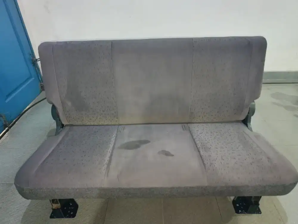 Kursi Baris Tengah dan Belakang Suzuki APV DLX 2006 (Original)