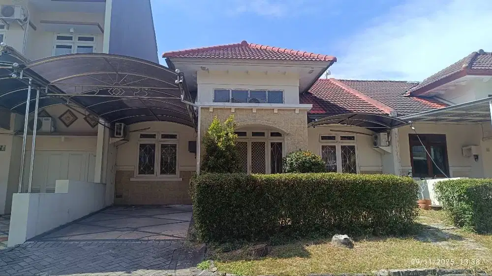 Rumah 1 lantai terawat siap huni sudah renovasi di Citraland utama