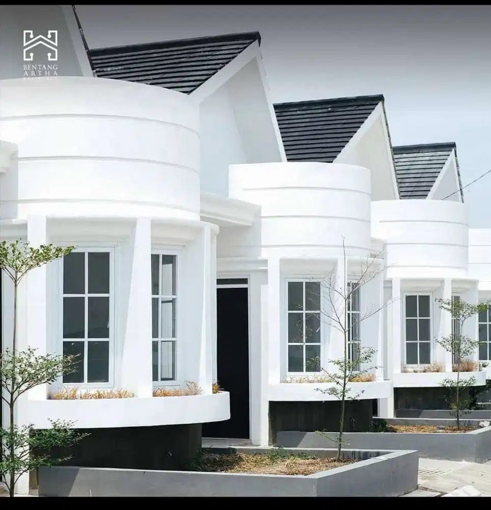 RUMAH GAYA EROPA KLASIK SEDERHANA SATU LANTAI DI BENTANG ARTHA CIWASTR