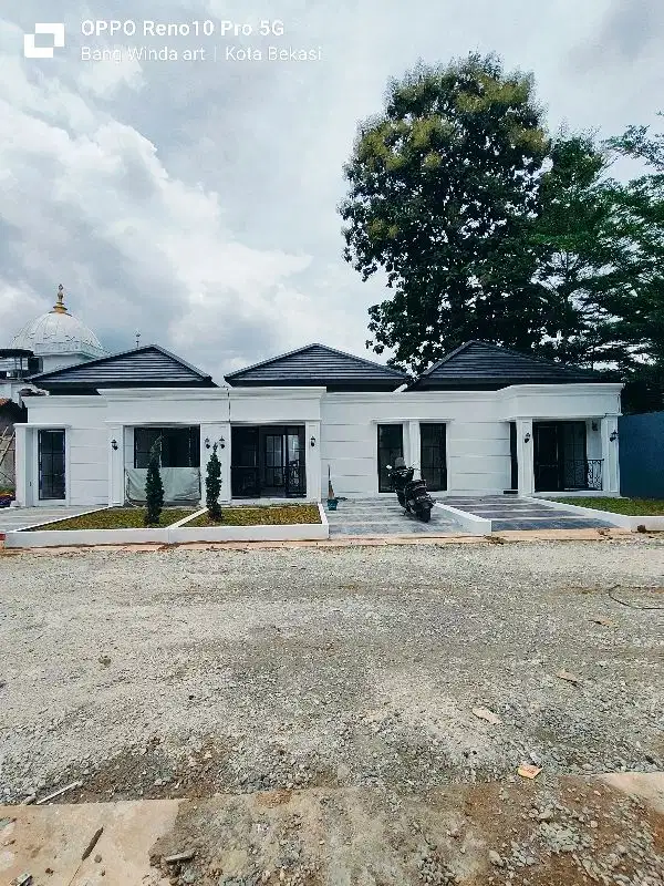 RUMAH MEWAH DKT TOL GRAND WISATA MUSTIKA JAYA BEKASI KOTA