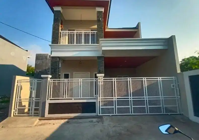 rumah 2 lantai colomadu