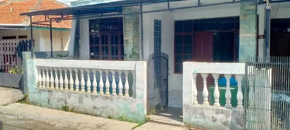 Dijual/dikontrakkan Rumah di Komplek Margahayu Permai (kopo). Harga Mi
