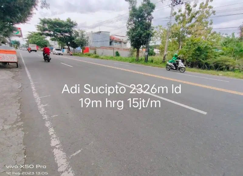 tanah Adi Sucipto bonus rumah  colomadu