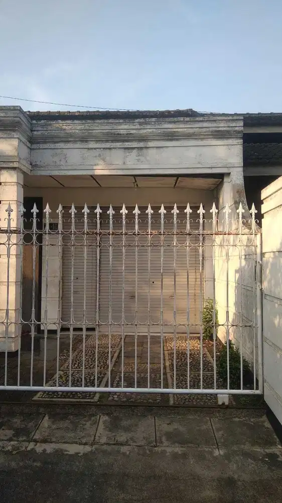 Dijual rumah asri lokasi strategis