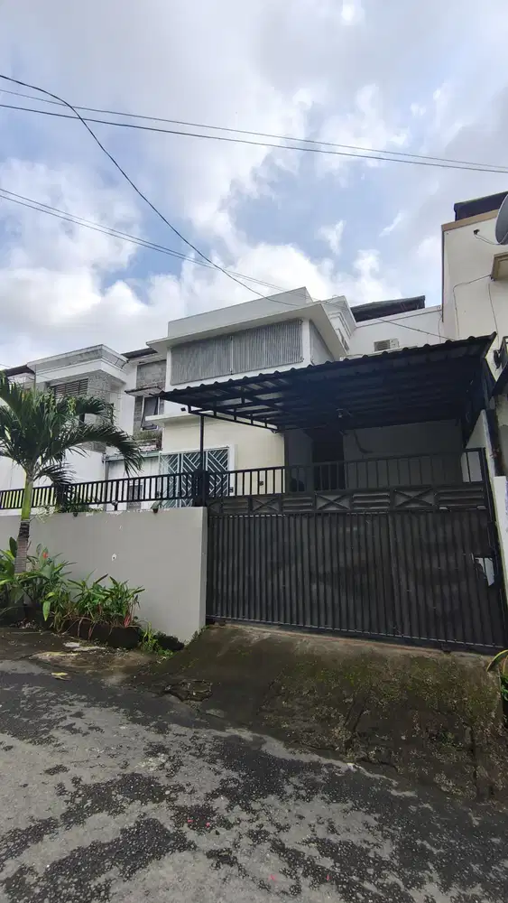 Rumah 2 lantai Kerobokan Kaja Muding Indah