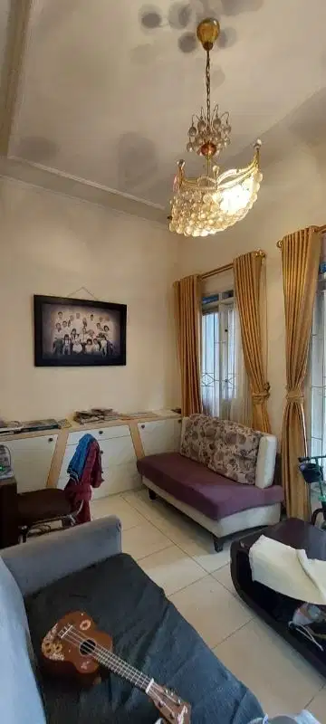 dijual rumah bagus di Cipamokolan Margahayu