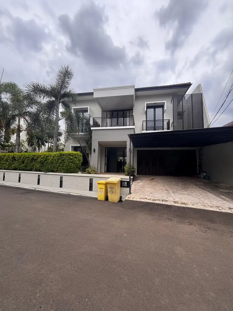 Dijual Rumah Cipete, 2 Lantai, Pool, SHM Lengkap, Siap Pakai