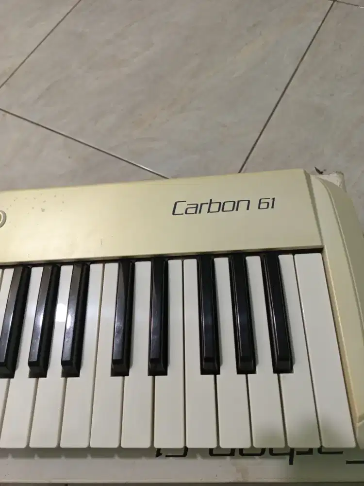 Samson Carbon 61 MIDI Controller