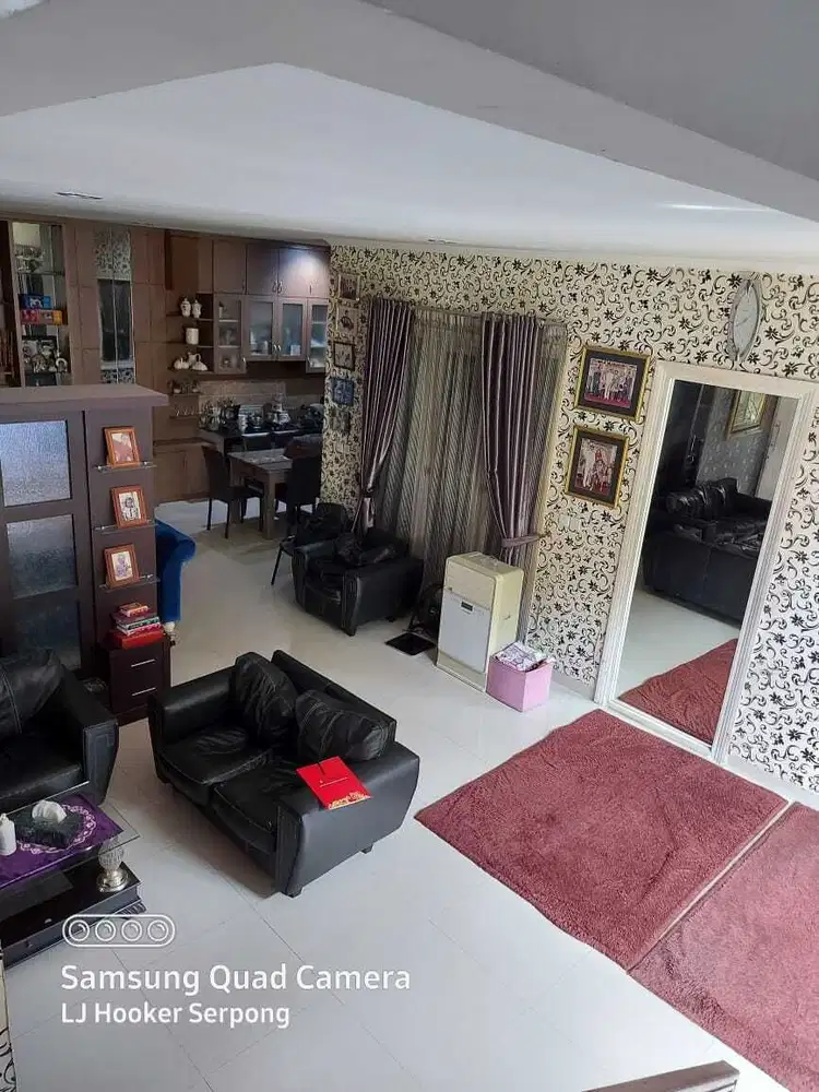 Dijual Rumah Strategis, Depan Taman di Villa Melati Mas Serpong