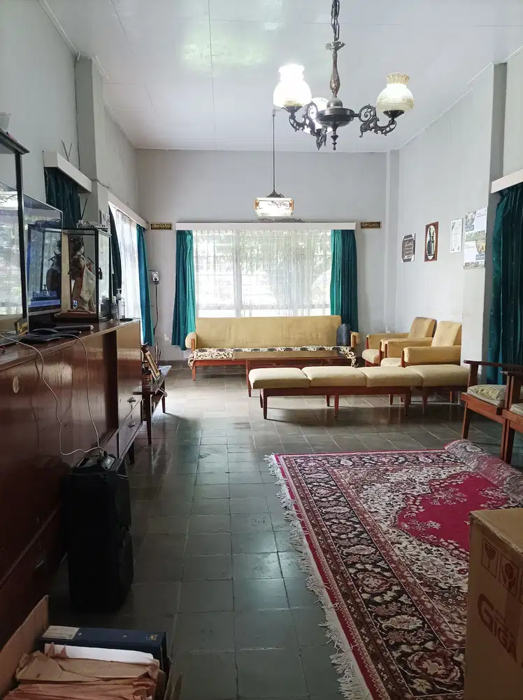 RUMAH TUA TERAWAT DI DAGO