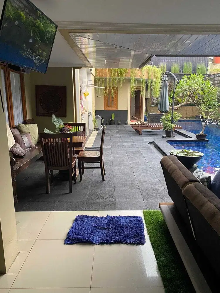 Dijual Rumah Mewah, Semi Furnished di Bintaro Sektor 3