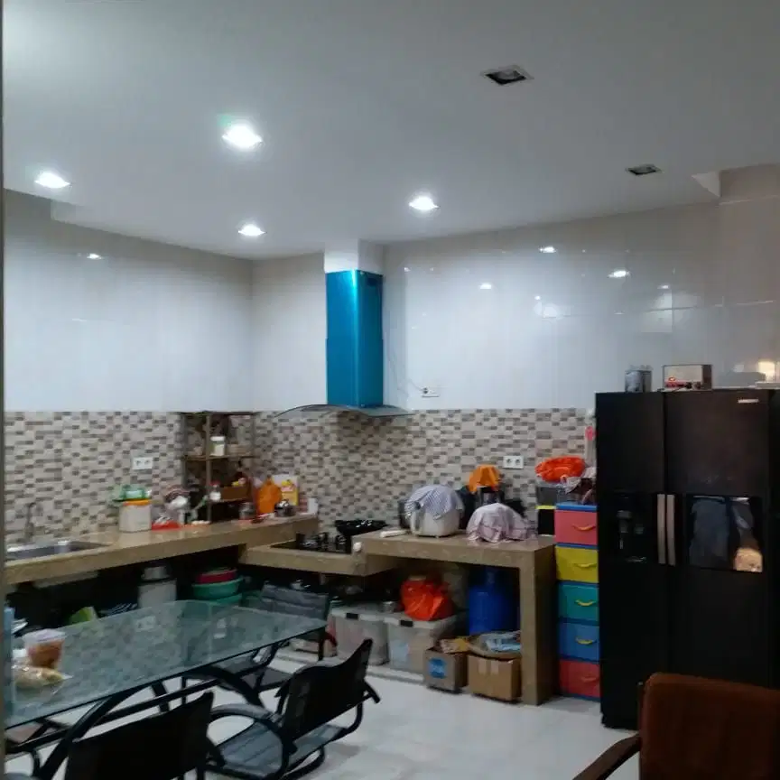 RUMAH BERKAH Taman palem lestari, Dijual full furnish lt 6x15m2, Rp2,5m nego