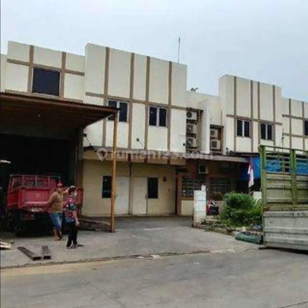 Dijual Gudang Gandeng Siap Pakai, Bebas Banjir di Taman Tekno