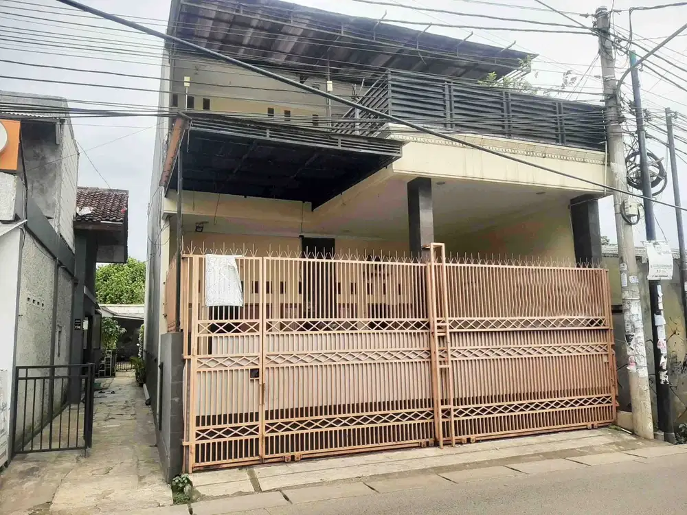 Rumah 2 Lantai Ada Kitchen Set,water Heater di Jl Rawa Mekar Jaya