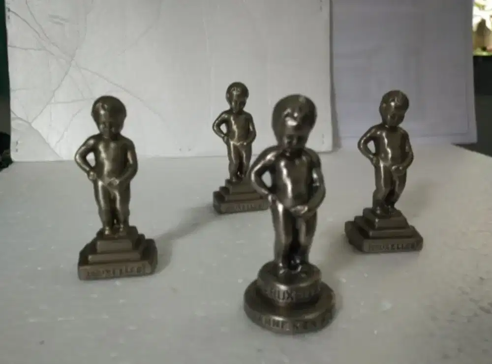 Mini Patung Asli Belgia