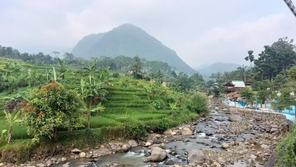 Tanah Murah di area Wisata Bogor Timur Luas 1000 Meter Cocok Buat Vila