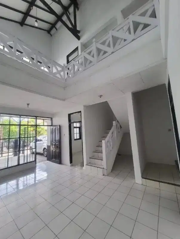 dijual rumah di Turangga buah batu