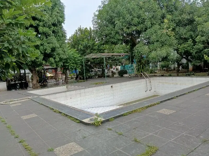 Jual 1 Komplek Perumahan ada kolam renang  di Kreo Tanggerang Kota