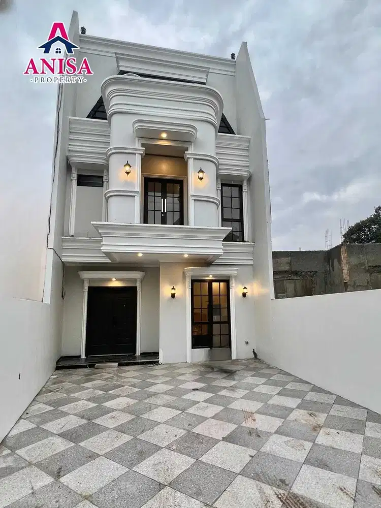 AMERICAN STYLE MEWAH DI JAGAKARSA TANAH HALAMAN LUAS