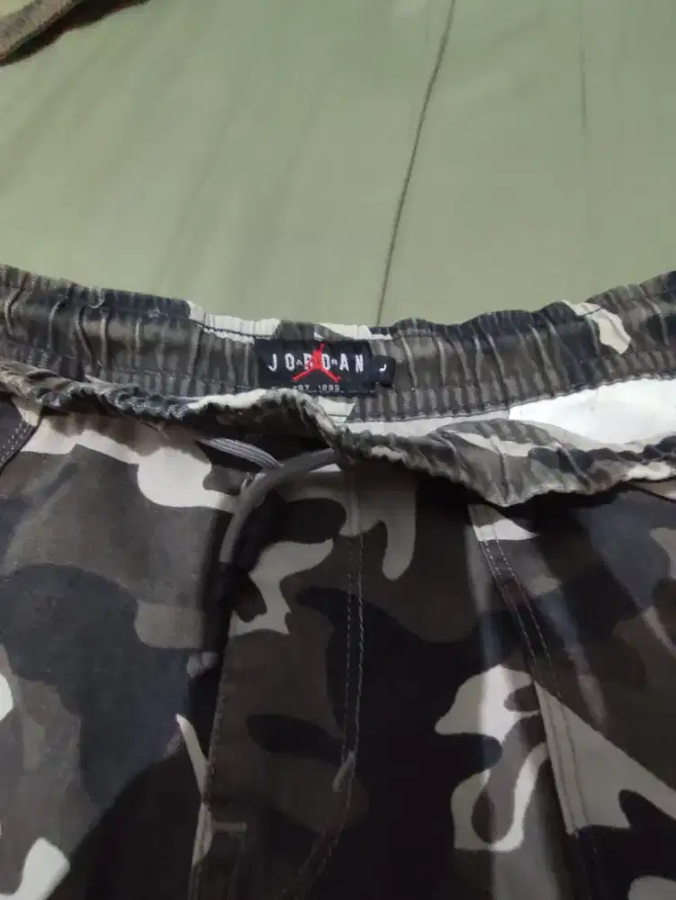 Celana pendek jordan