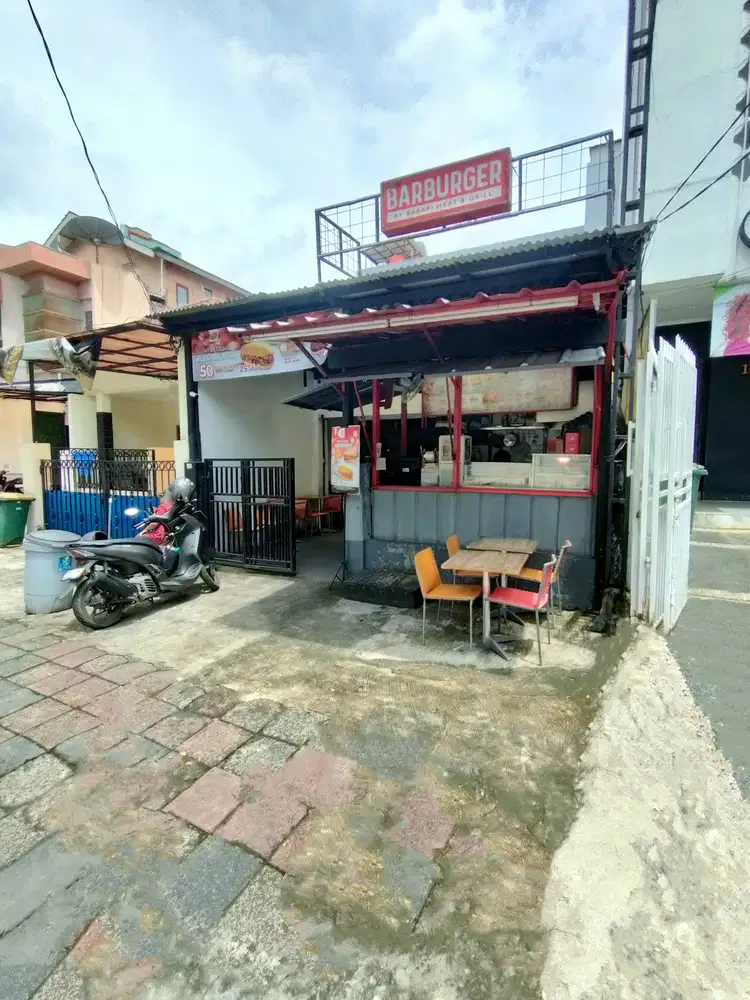 Rumah 2 Lantai Kawasan Segitiga Emas Di Setiabudi Tengah Jaksel